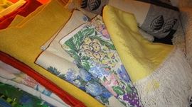 Vintage Linens, Tablecloths, Napkins, runners, doilies, blankets, quilts, 