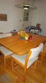 Kitchen table and 4 chairs 