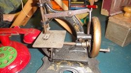 Mini Sewing machine 