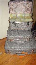 Vintage American Tourister Luggage, Great Condition