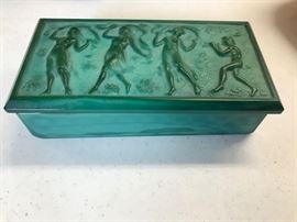 Polished malachite box