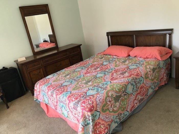 Queen bed room set