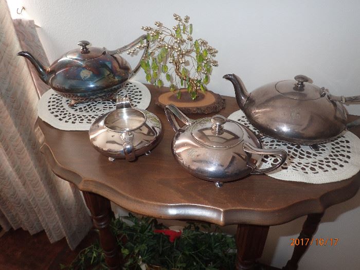 Hall table with a tea set