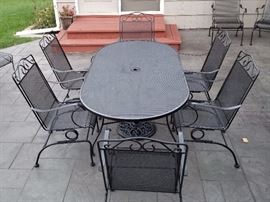 Patio Table with 6 chairs