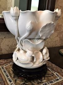 Porcelain lotus bowl with floral frog