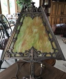 Art nouveau 4 panel slag glass table lamp