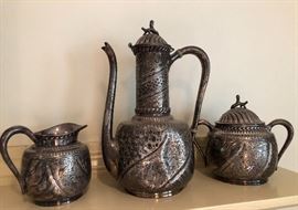 Middletown Plate Co. Quadruple Silver Plate Hard White Metal Tea Pot with creamer and sugar