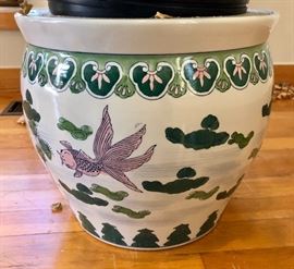 EXCELLENT ceramic pot!