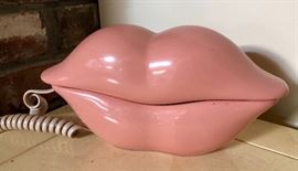 Pucker Up! Lips cord phone.