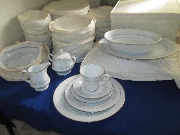 Huge set of Noritake china.  Marywood pattern