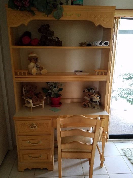 Desk  with hutch, nice condition.