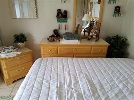 Queen bedroom set.
