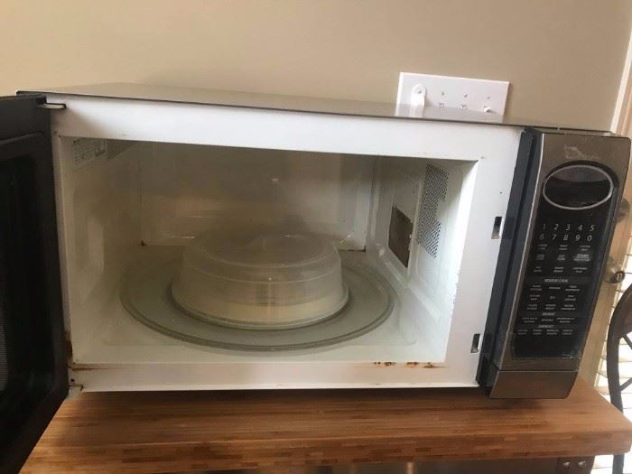 #6	Sharp Microwave R52oks	 $35.00 
