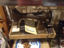 Antique New Home working sewing machine