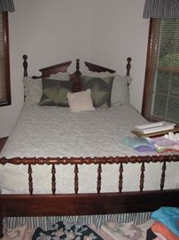 Lovely, Four Poster bed in great condition