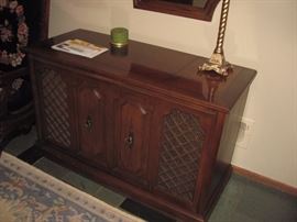 Console Record player, works