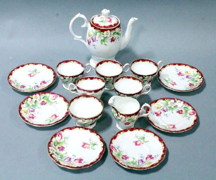 Narcissus Fine Bone Bell China Tea Set, Teapot, Sugar and Creamer Dishes, 5 Teacups and 6 Saucers