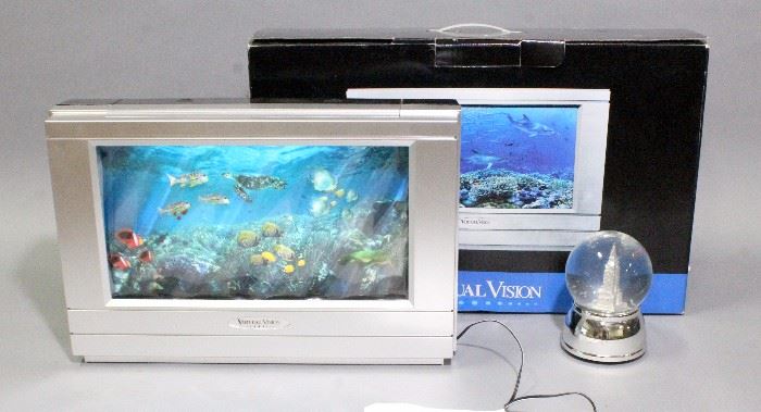 Rabbit Tanaka Virtual Vision Fish Tank Aquarium Coral Fish Motion Lamp Display, Works, & Empire State Building Musical Snow Globe