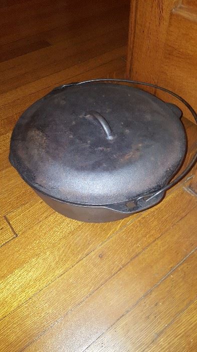 Cast Iron Soup Pot