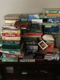 Puzzles and board games 
