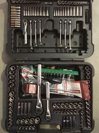 retrievePhoto136.html