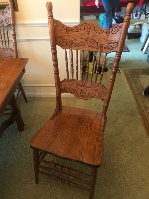 #4	Oak Table w/6 chair   41x52 	 $220.00 
