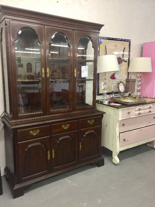 Nice Mahogany China Lighted  Cabinet 