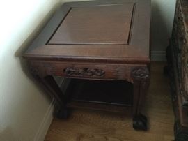 Second of a pair of tables, so you can see the leg shape and size