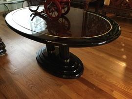 Henredon Coffee table with dual round center leg base, matches round end table and entertainment center
