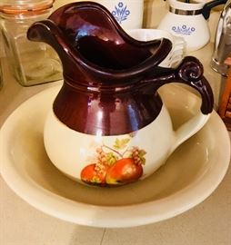 Vintage McCoy Pitcher with Bowl. A great collectible.