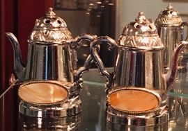 Salt and pepper miniature