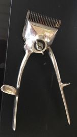 Antique clippers in fabulous shape. Great for framing for your favorite salon friend for Christmas!