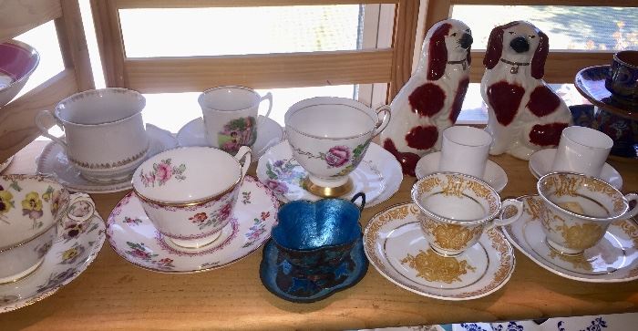 NICE SELECTION OF ANTIQUE BONE CHINA CUPS AND SAUCERS PAIR OF STAFFORDSHIRE DOGS