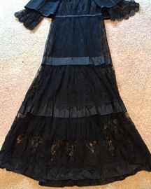 1920'S BLACK LACE DRESS WITH CAPE, DRESS IS IN NEAR MINT CONDITION. 