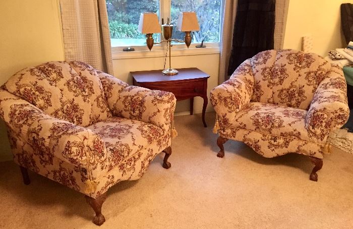 PAIR OF OVERSIZED STUFFED CHAIRS 