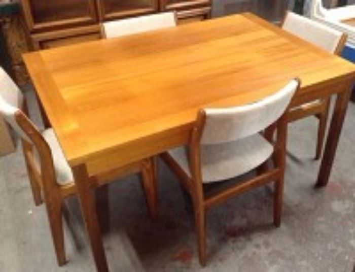 DScan Teak Table And Chairs