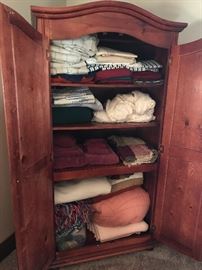Armoire - Linen Cabinet 