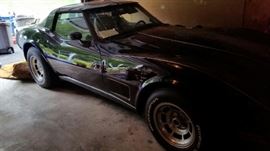 1980 t top vette 29k miles leather, 2010 registration garage kept 350