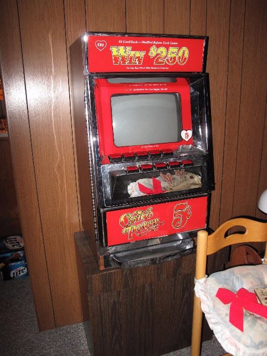 Working - Vintage Slot Machine