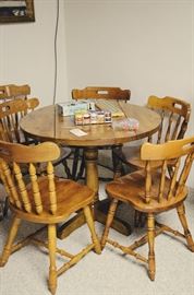 Round Wooden Pedestal Table w/ 6 Chairs