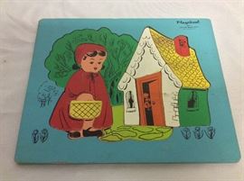 Playskool 185-11 Little Red Riding Hood Wood Puzzle. 18 pieces.