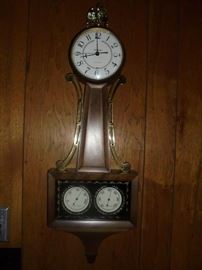 westclox wall clock w/ temp & humidity gauges