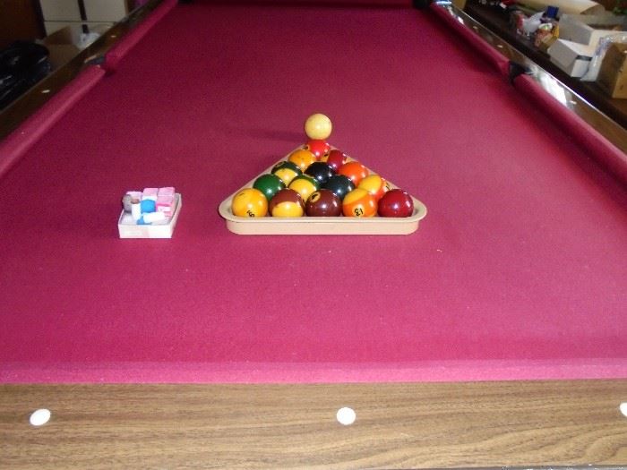 Fredrick-Willys 8' pool table w/balls
