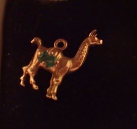 QUITE A LOT OF JEWLERY, COSTUME - GOLD - PEARLS