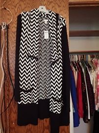 CHICO'S BLACK AND WHITE LONG SWEATER