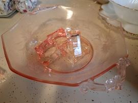 PINK GLASS HANDLE BOWL  - PINK NAPKIN HOLDERS
