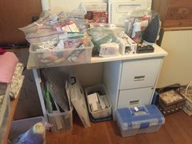 Notions, small desk