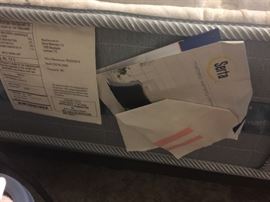 New 2016 Queen size Serta Mattress and boxsprings, did not use