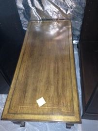 Nicely crafted coffee table w/inlay- 45'x21"  16" high