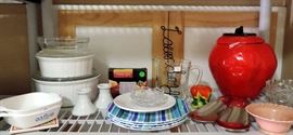 Vintage Kitchenware: Pyrex, Pottery and Cookie Jars
